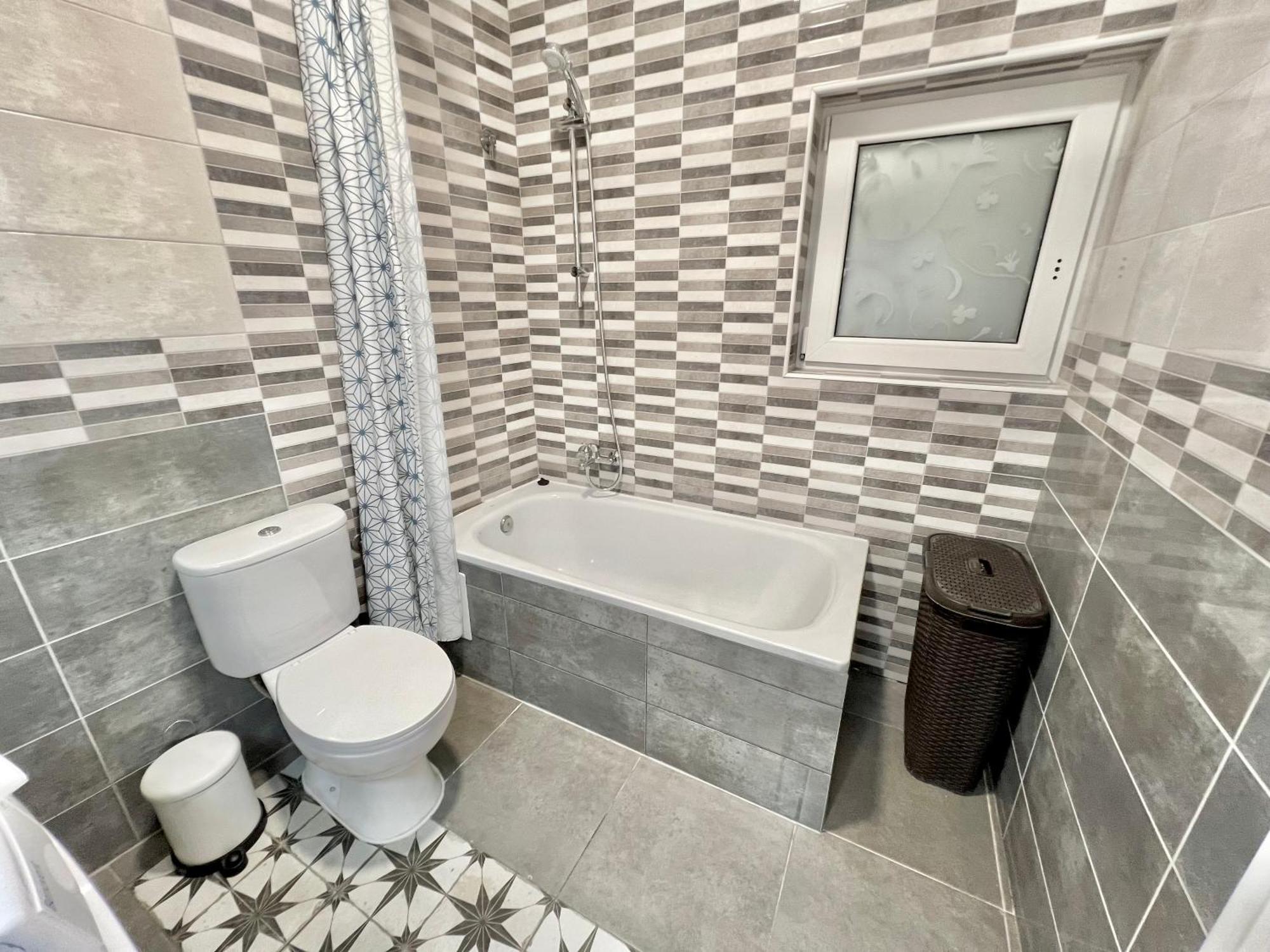 Cozy Suite Apartment, Wifi! Santa Coloma de Gramanet Kültér fotó