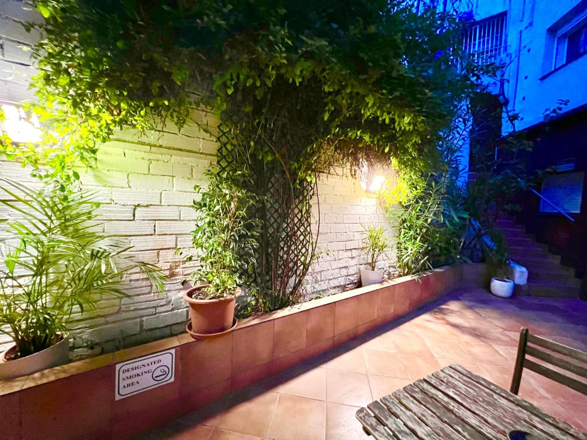 Cozy Suite Apartment, Wifi! Santa Coloma de Gramanet Kültér fotó